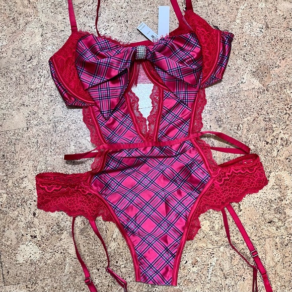 Victoria’s Secret Wicked Unlined Bow Balconette Teddy NWT In Red Plaid Sz XL - Picture 3 of 16